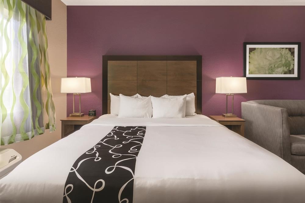 La Quinta And By Wyndham Hotel 3*
