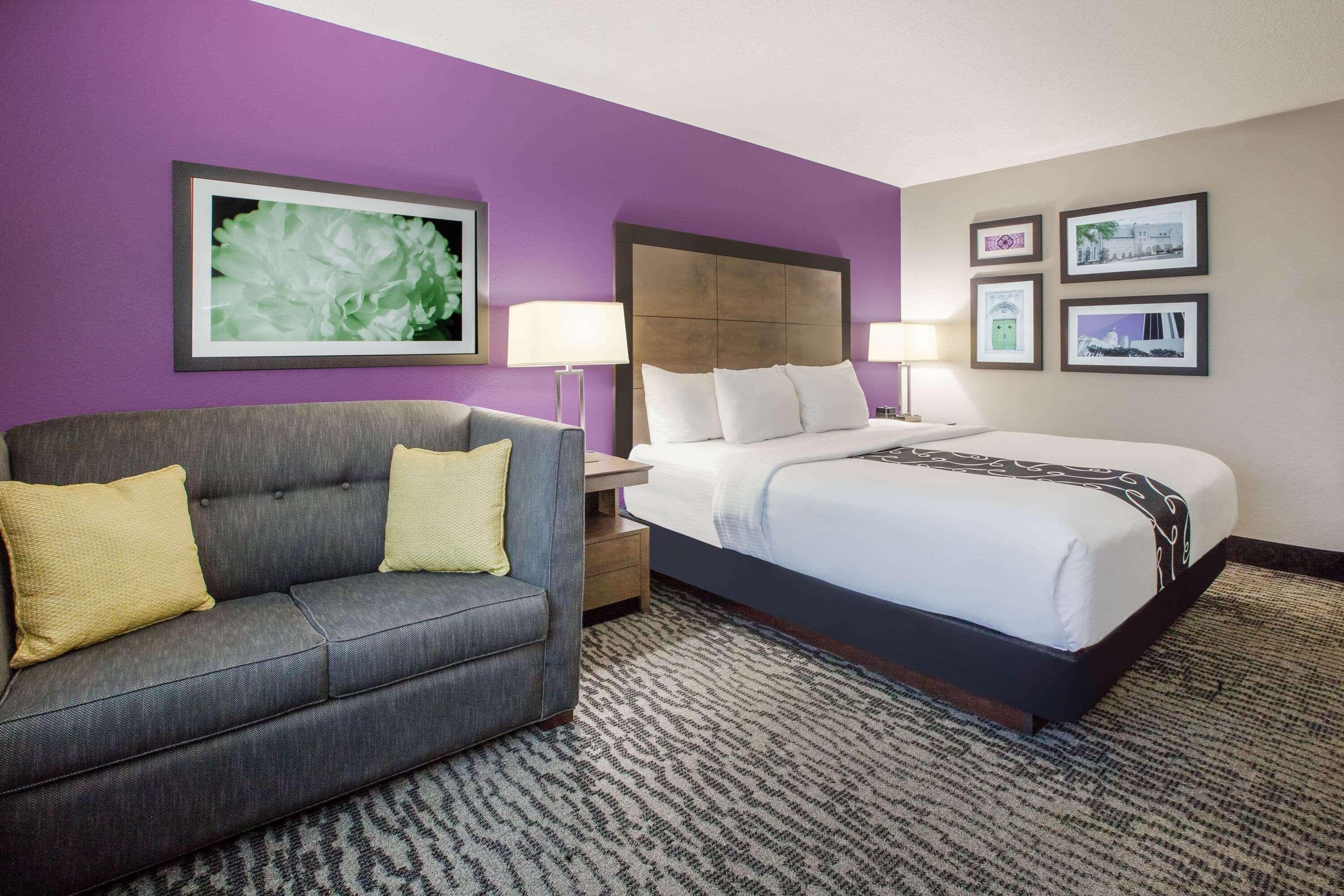 La Quinta And By Wyndham Hotel 3*