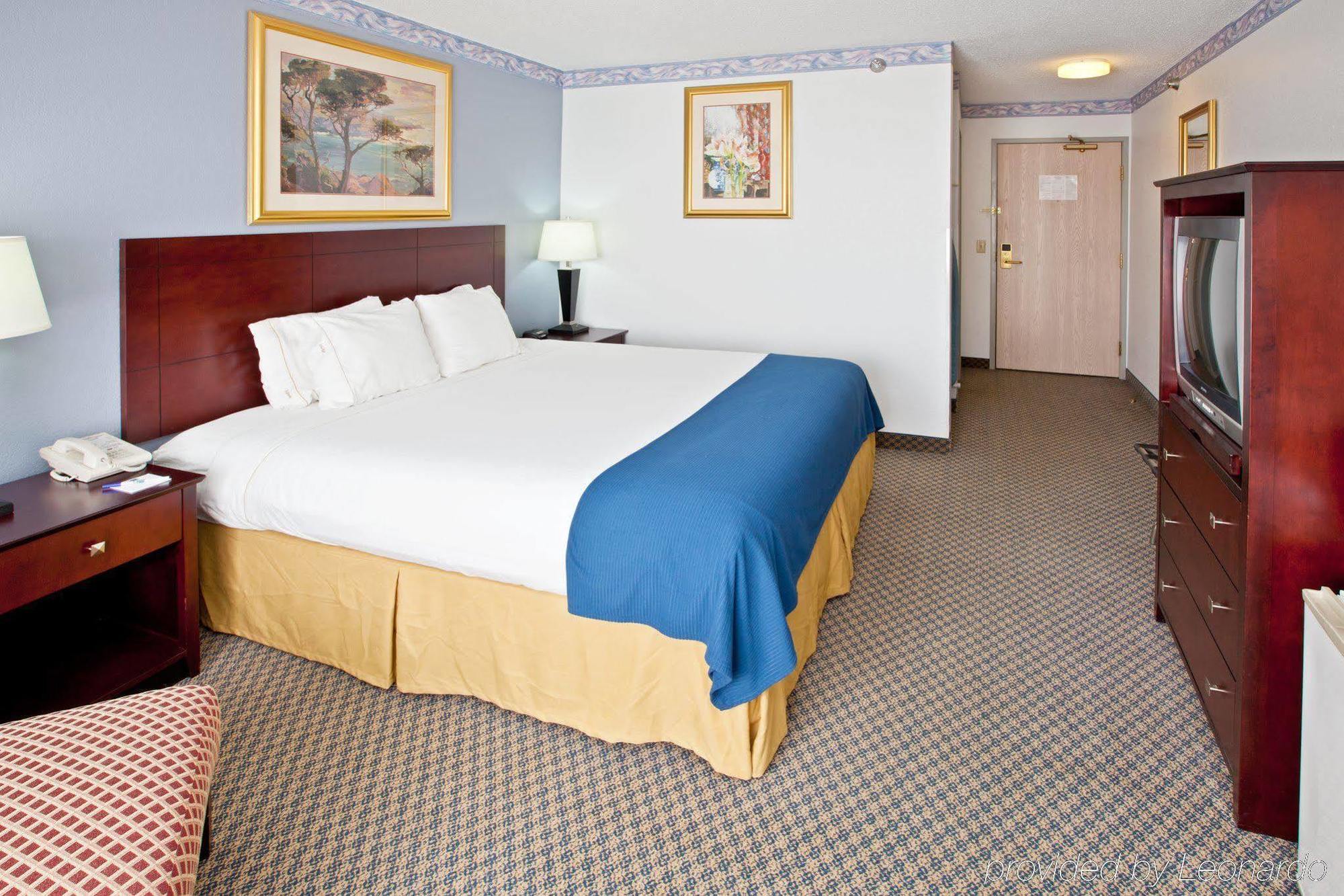 La Quinta And By Wyndham Hotel Elkhart