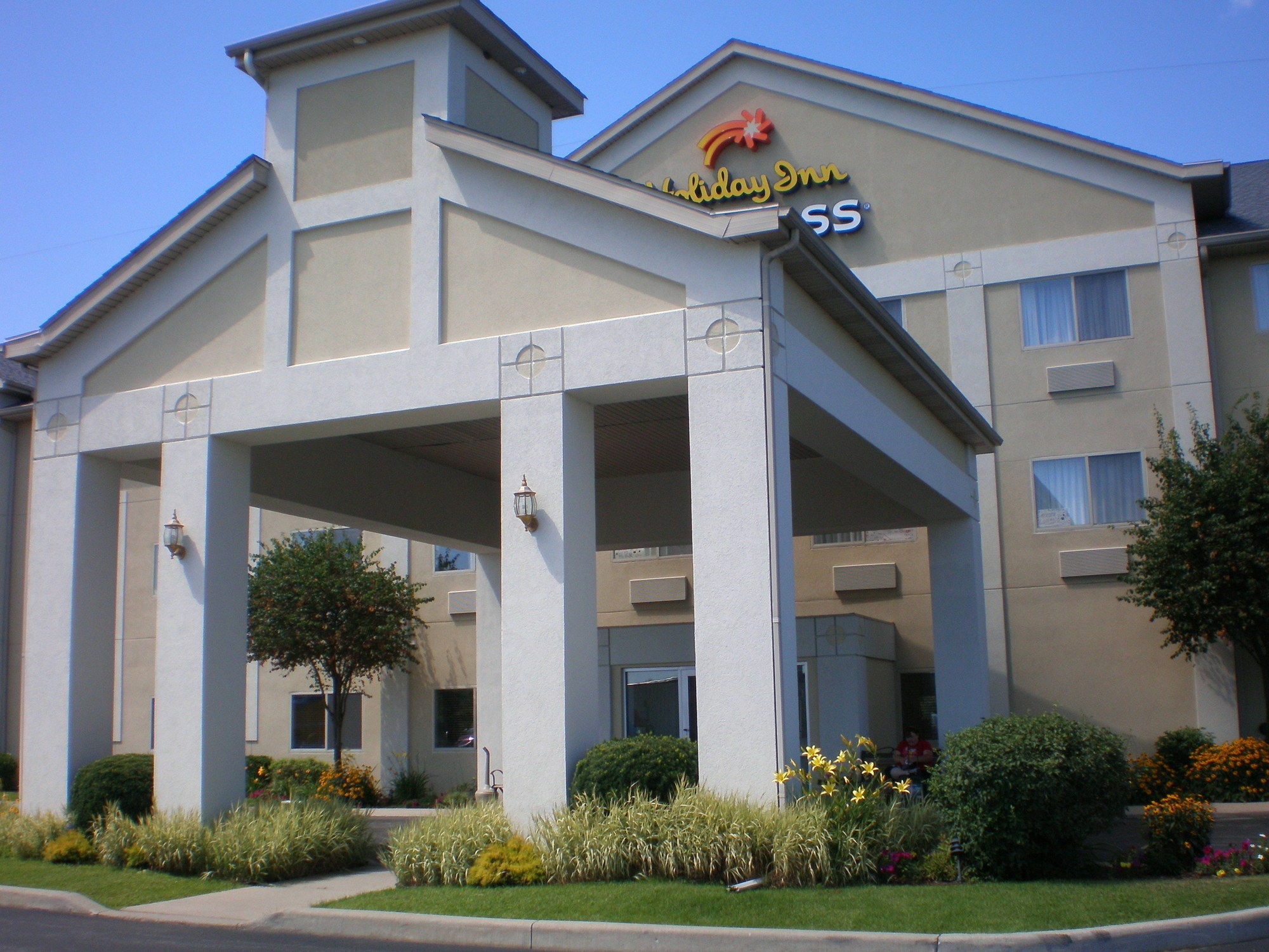 La Quinta And By Wyndham Hotel Elkhart
