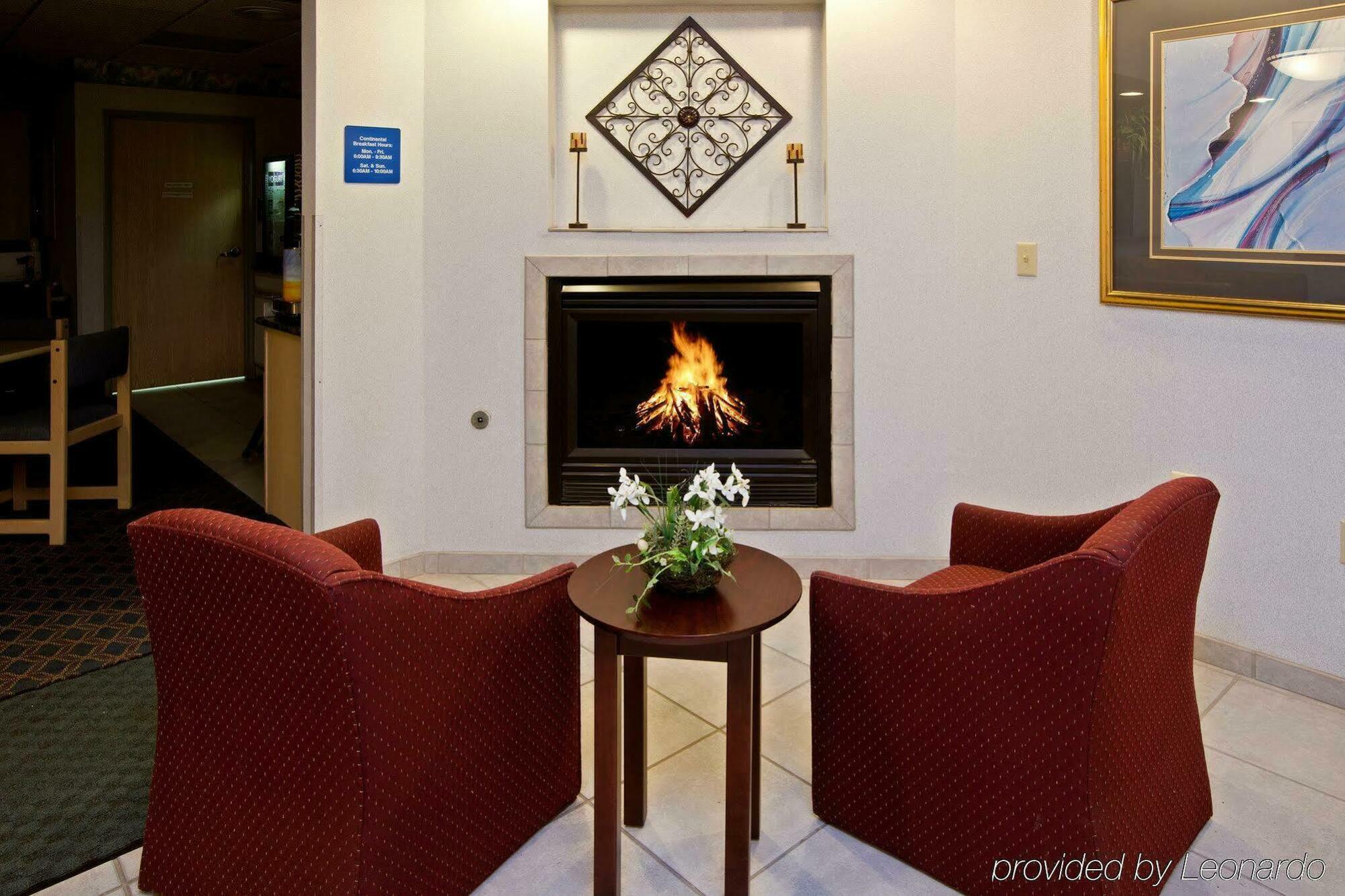 La Quinta And By Wyndham Hotel 3*